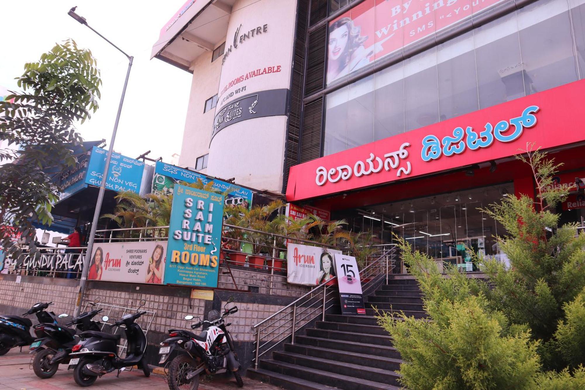 Sri Sai Ram Suites Bangalore Eksteriør bilde