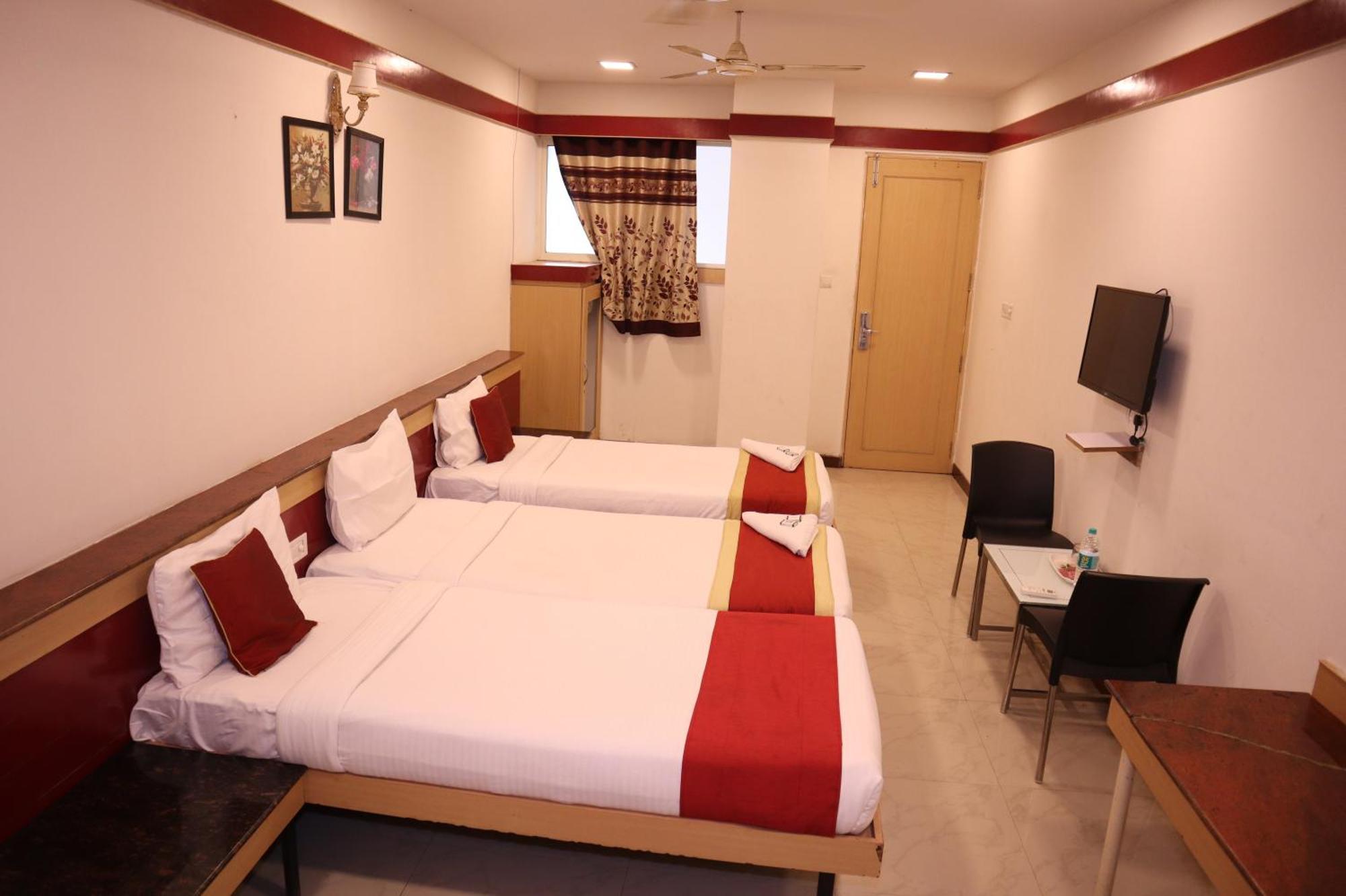 Sri Sai Ram Suites Bangalore Eksteriør bilde