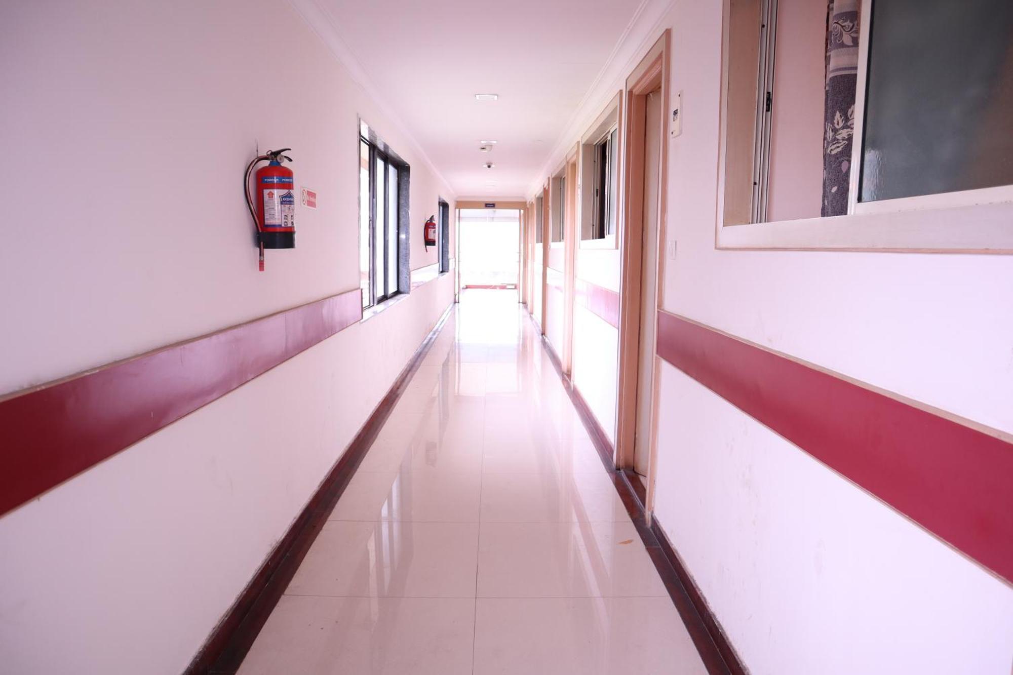 Sri Sai Ram Suites Bangalore Eksteriør bilde