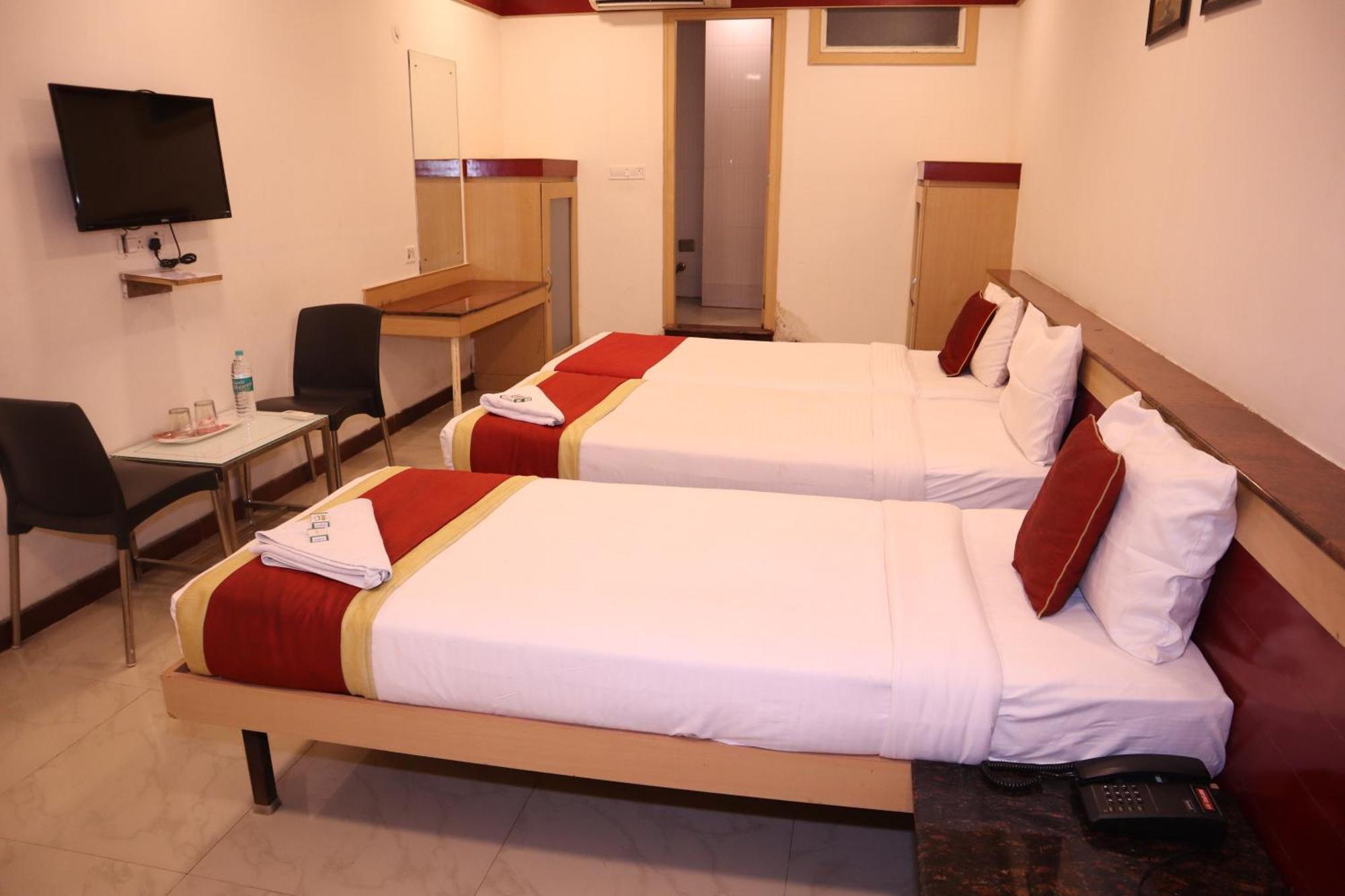 Sri Sai Ram Suites Bangalore Eksteriør bilde