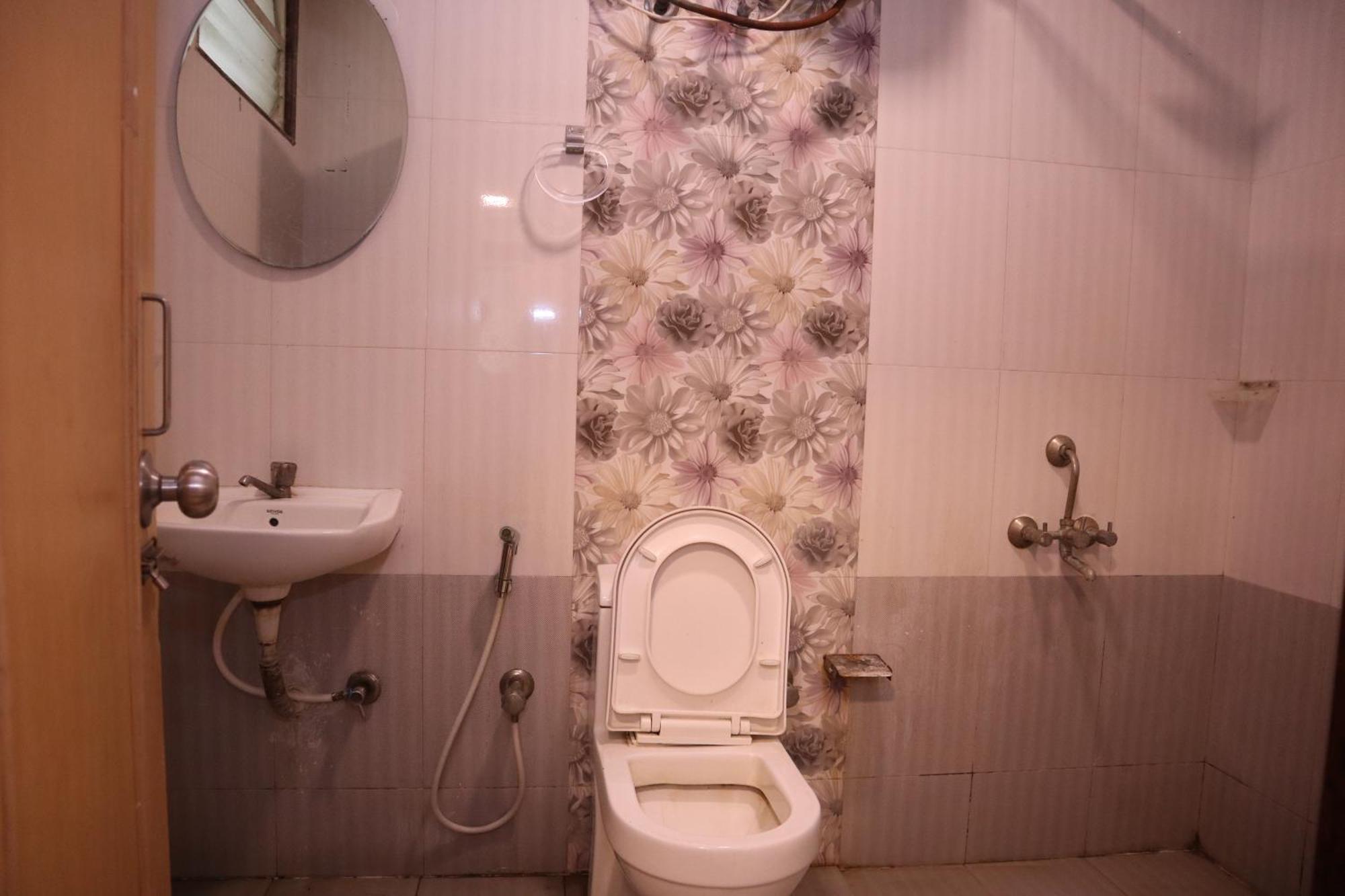 Sri Sai Ram Suites Bangalore Eksteriør bilde