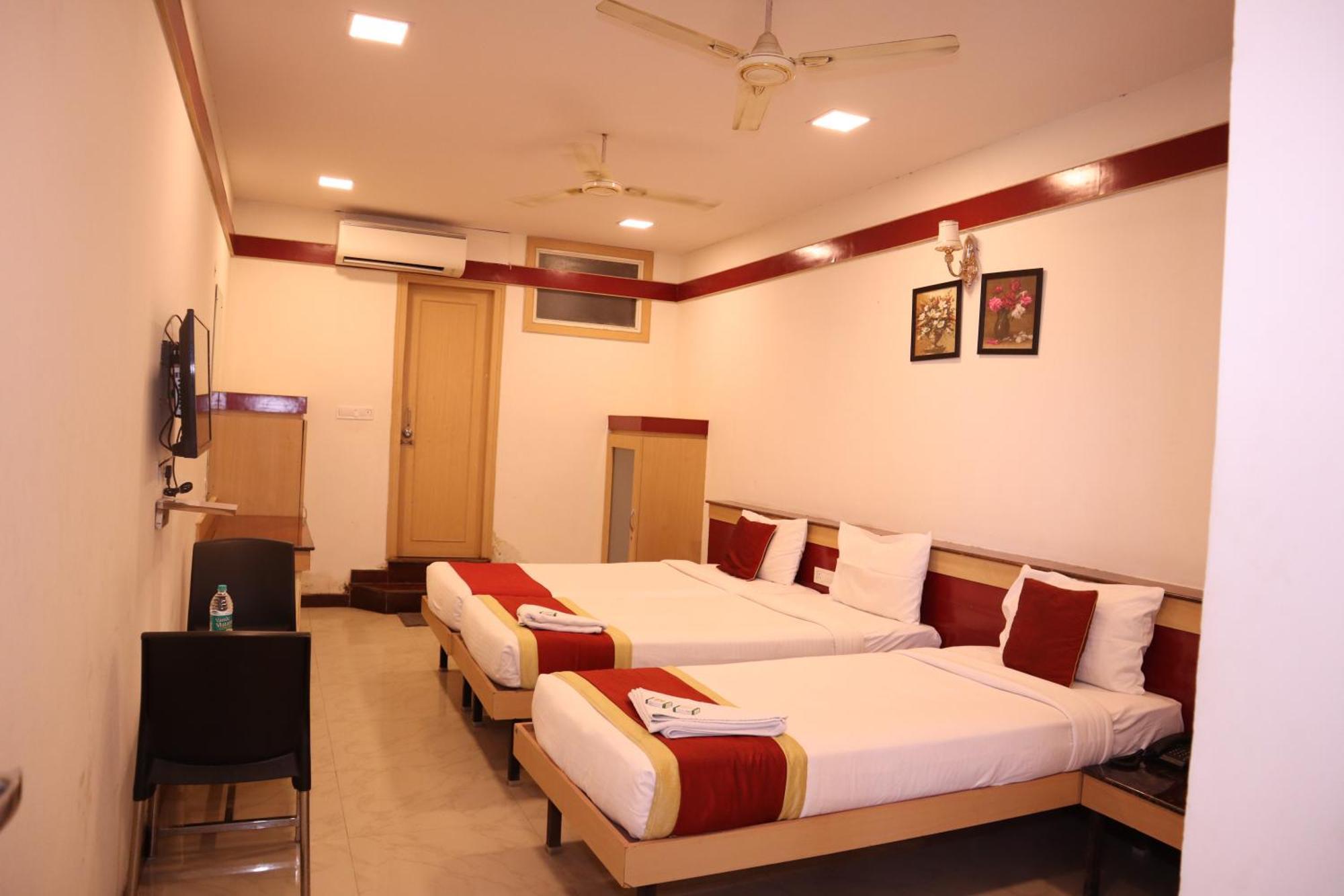 Sri Sai Ram Suites Bangalore Eksteriør bilde