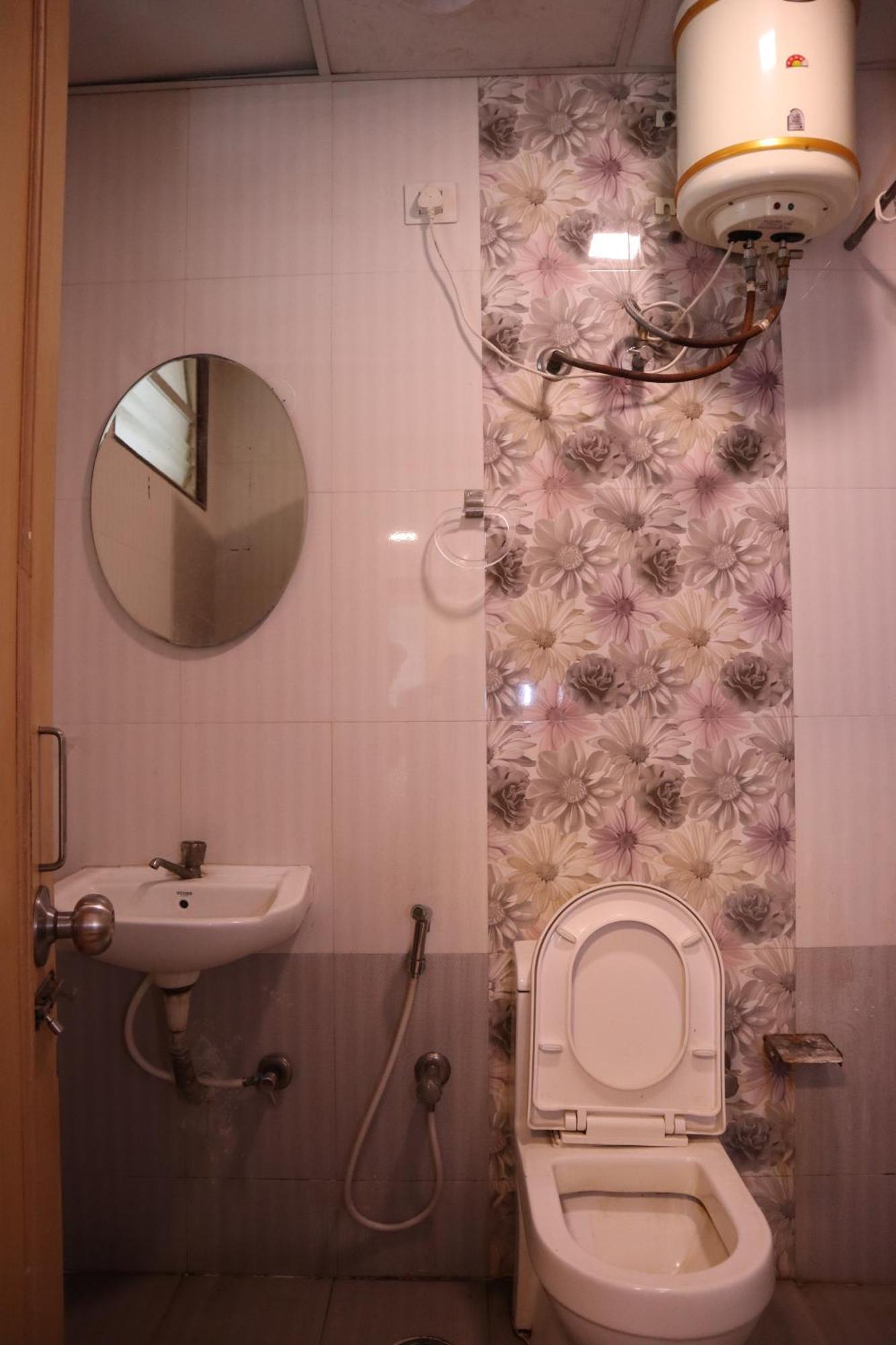 Sri Sai Ram Suites Bangalore Eksteriør bilde