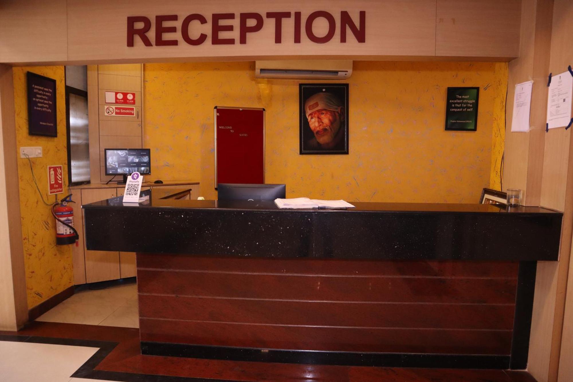 Sri Sai Ram Suites Bangalore Eksteriør bilde