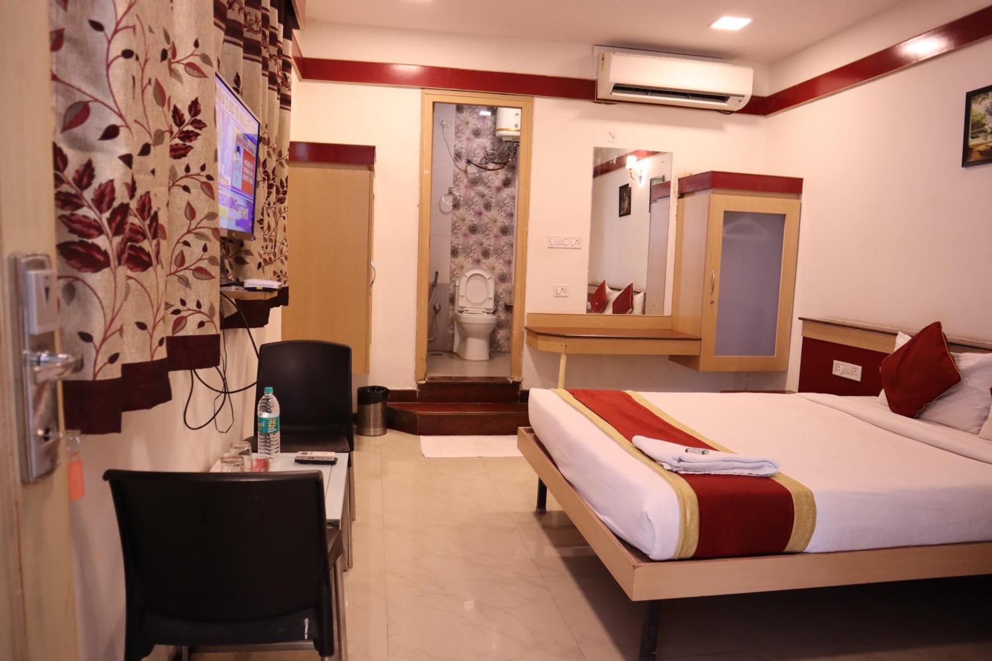 Sri Sai Ram Suites Bangalore Eksteriør bilde
